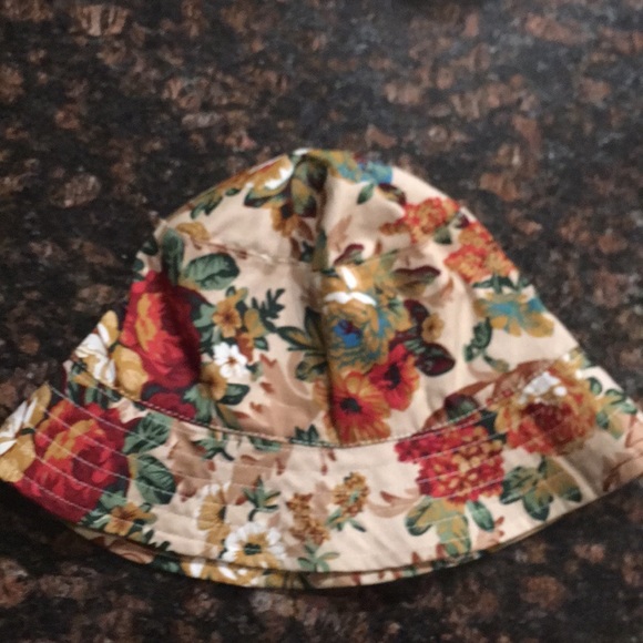 Flowered Bucket Hat, One Size by C Est. 1946 - Picture 2 of 5